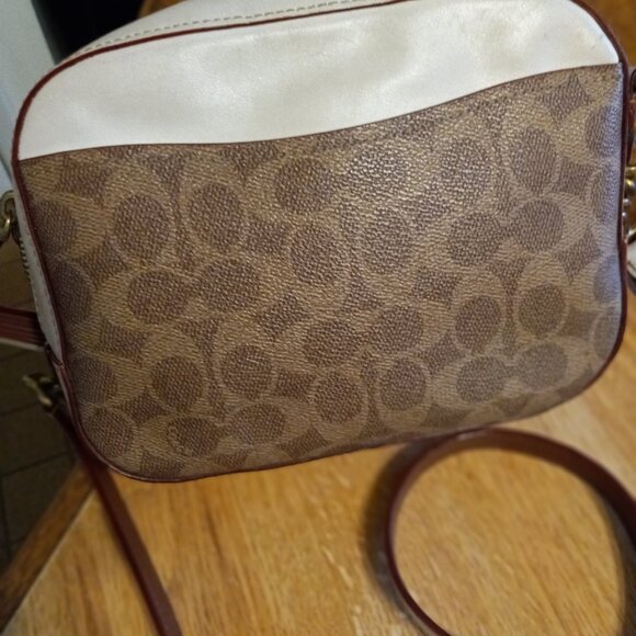 COACH Camera bag Signature Canvas & Leather Crossbody Bag Handbag Purse # 31208 - Picture 3 of 10